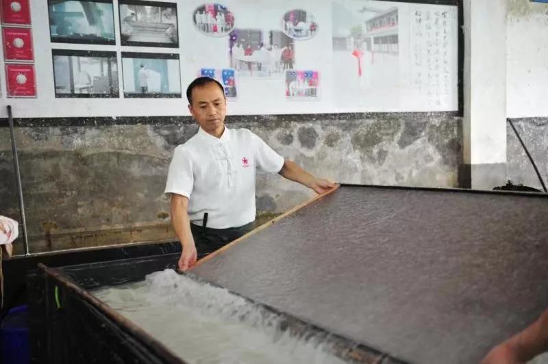 “大國工匠”周東紅和宣紙的故事（來源人民政協報）