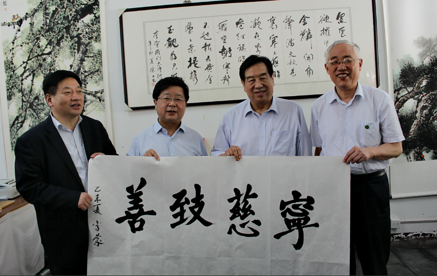 十屆全國政協(xié)副主席李蒙參觀中國宣紙文化園