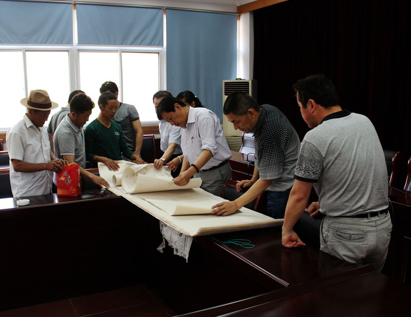 西藏尼木縣活動辦來宣紙集團(tuán)開展文化交流